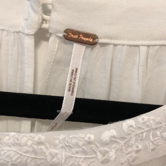 Free People Ivory Lace Blouse - NWT - Picture 3 of 8